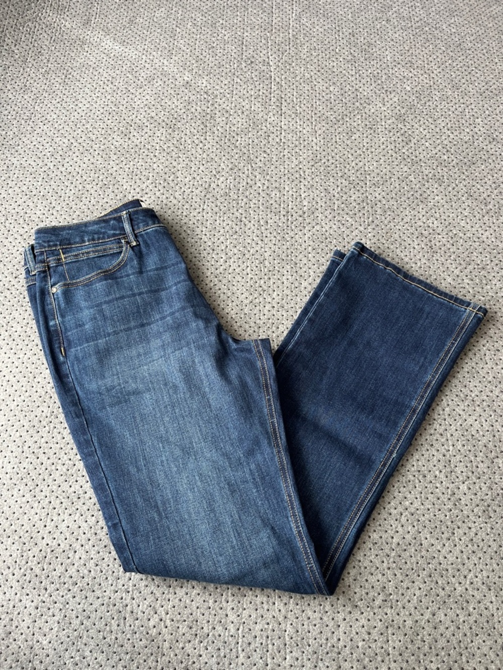 Wrangler Women's Straight Leg Jeans in Two-Tone Blue
